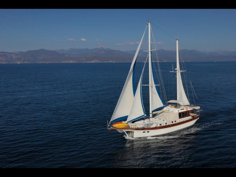 contact-yachts-serenity-70_0015