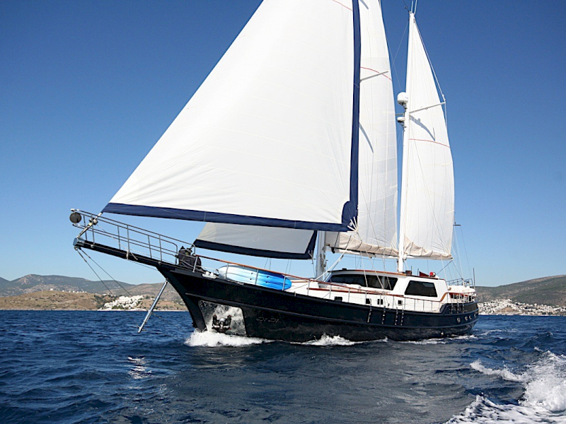 Luxury charter gulet yacht DIDI sailing in Greece and Turkey with Contact Yachts_1