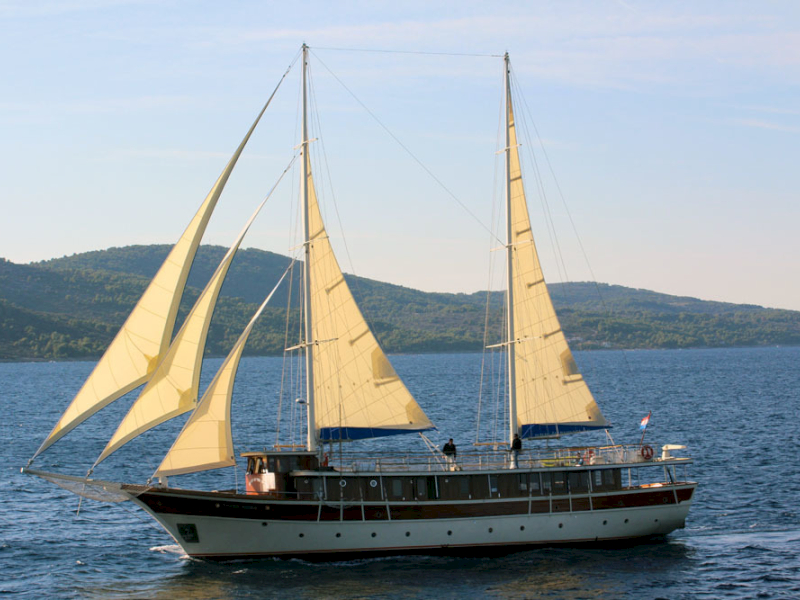 Luxury gulet yacht TAJNA MORA for rent in Croatia and Montenegro with Contact Yachts