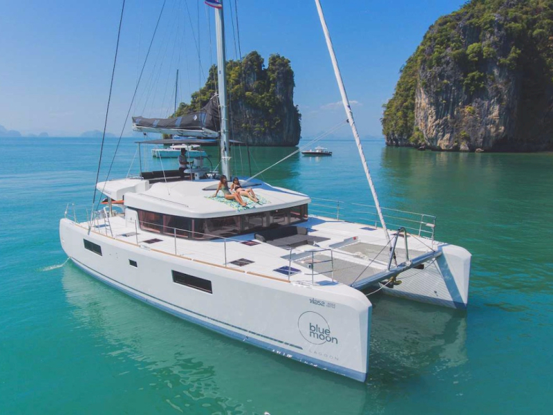 Catamarán BLUE MOON para navegar en Tailandia | Phuket Yacht Charters